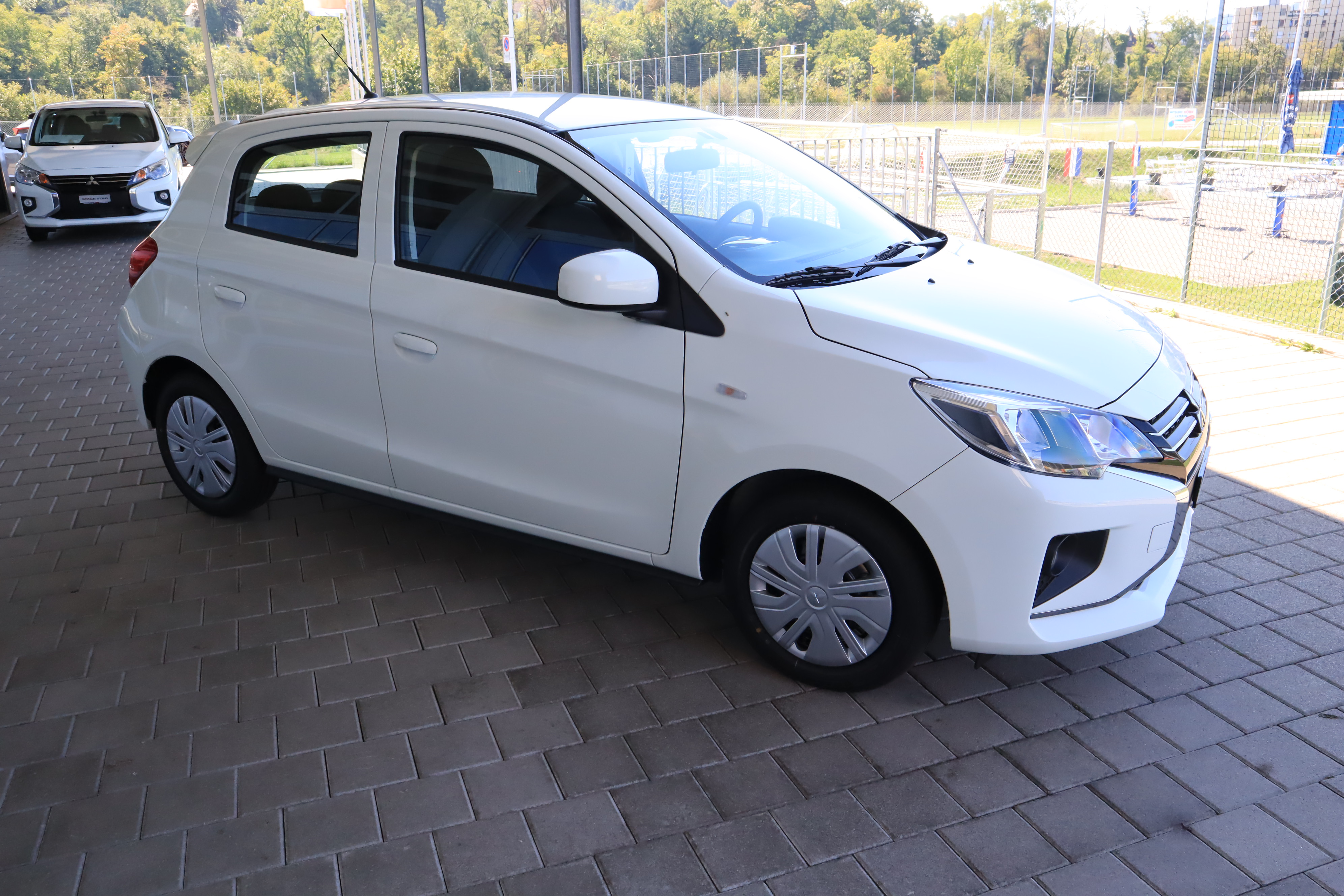 MITSUBISHI SPACE STAR
