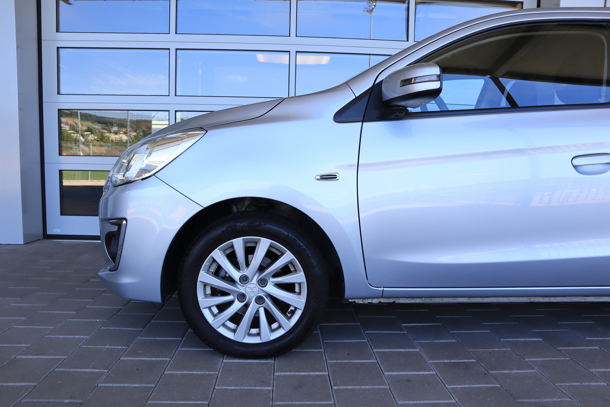 MITSUBISHI Attrage 1.2 Intense CVT