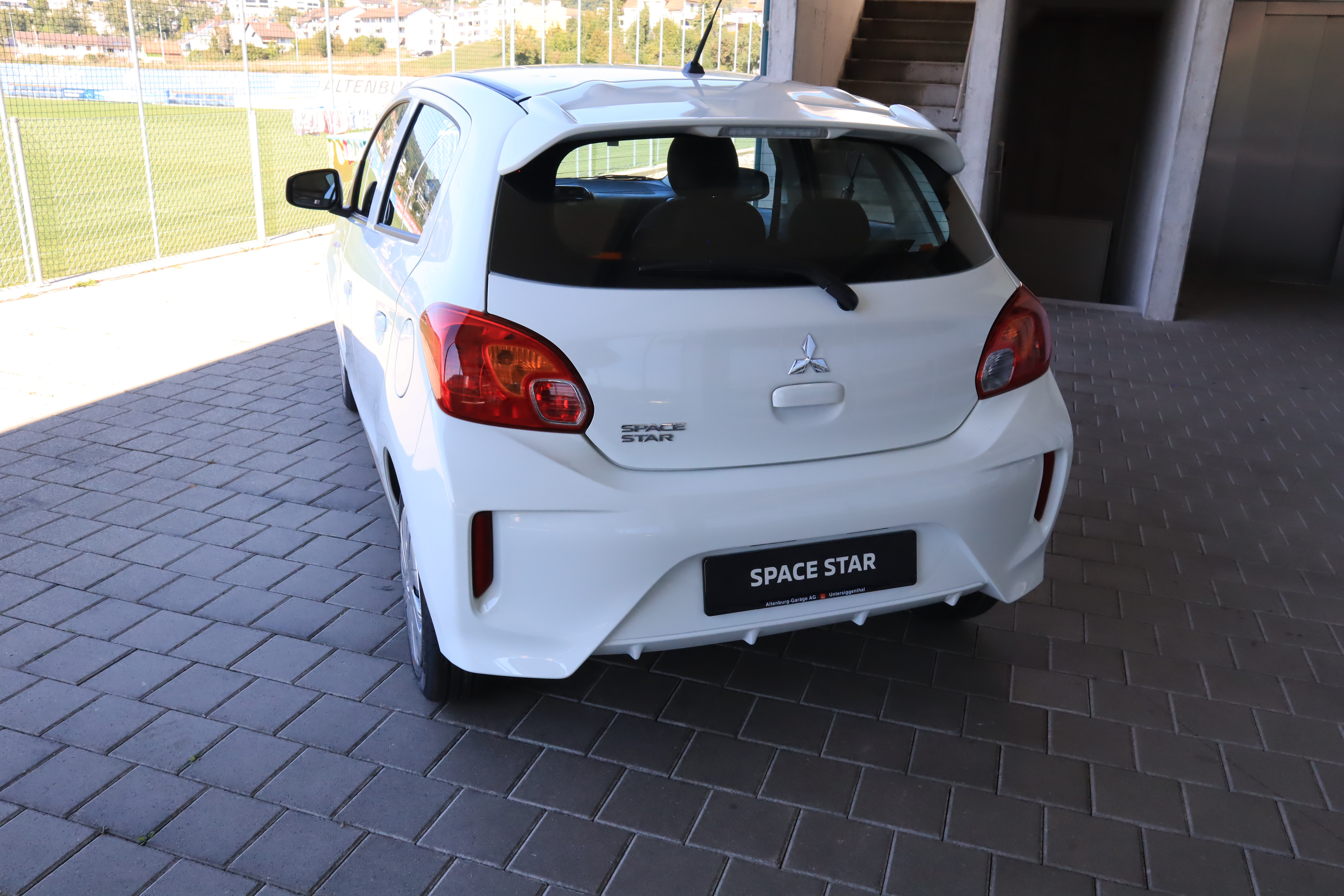 MITSUBISHI SPACE STAR