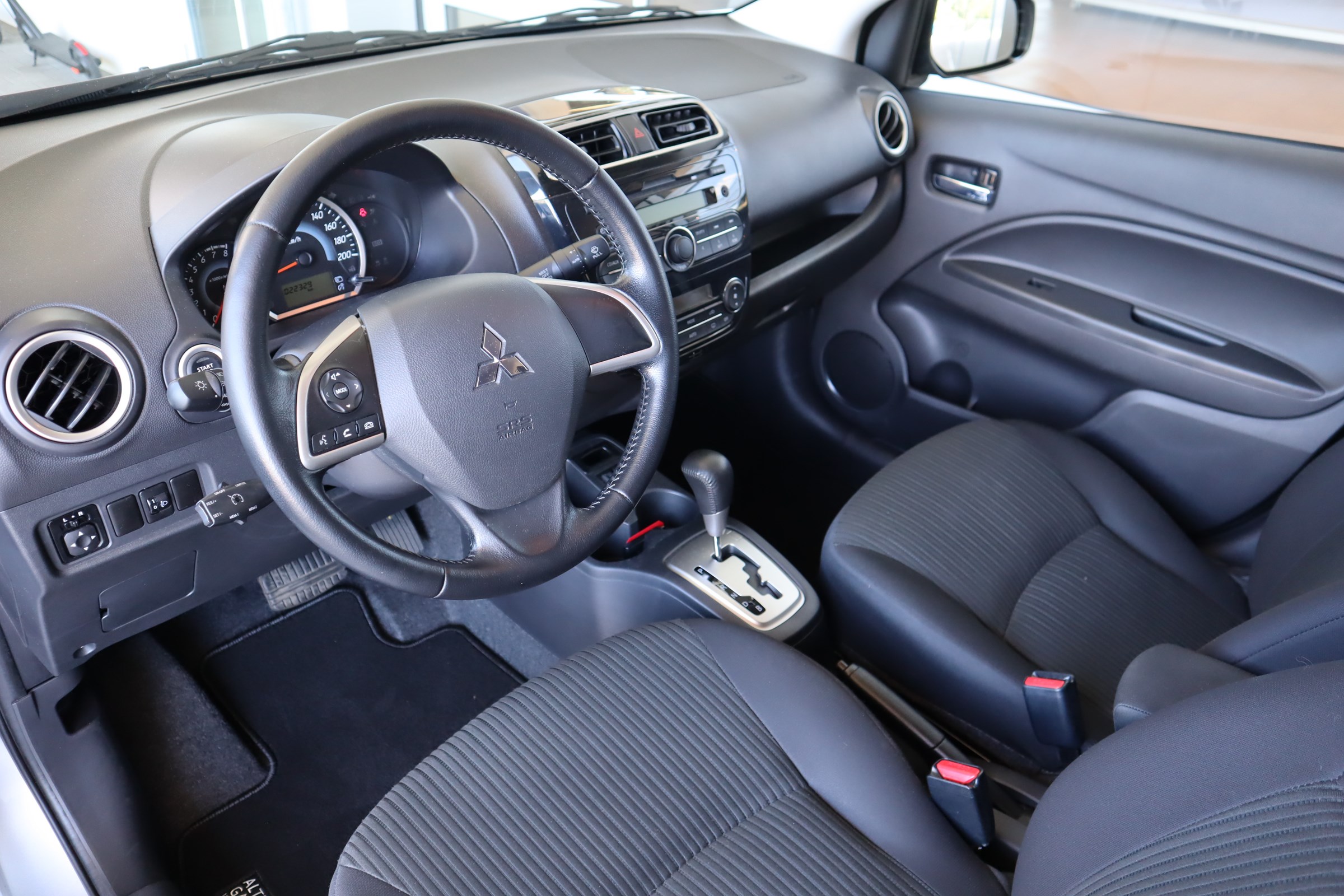 MITSUBISHI Attrage 1.2 Intense CVT