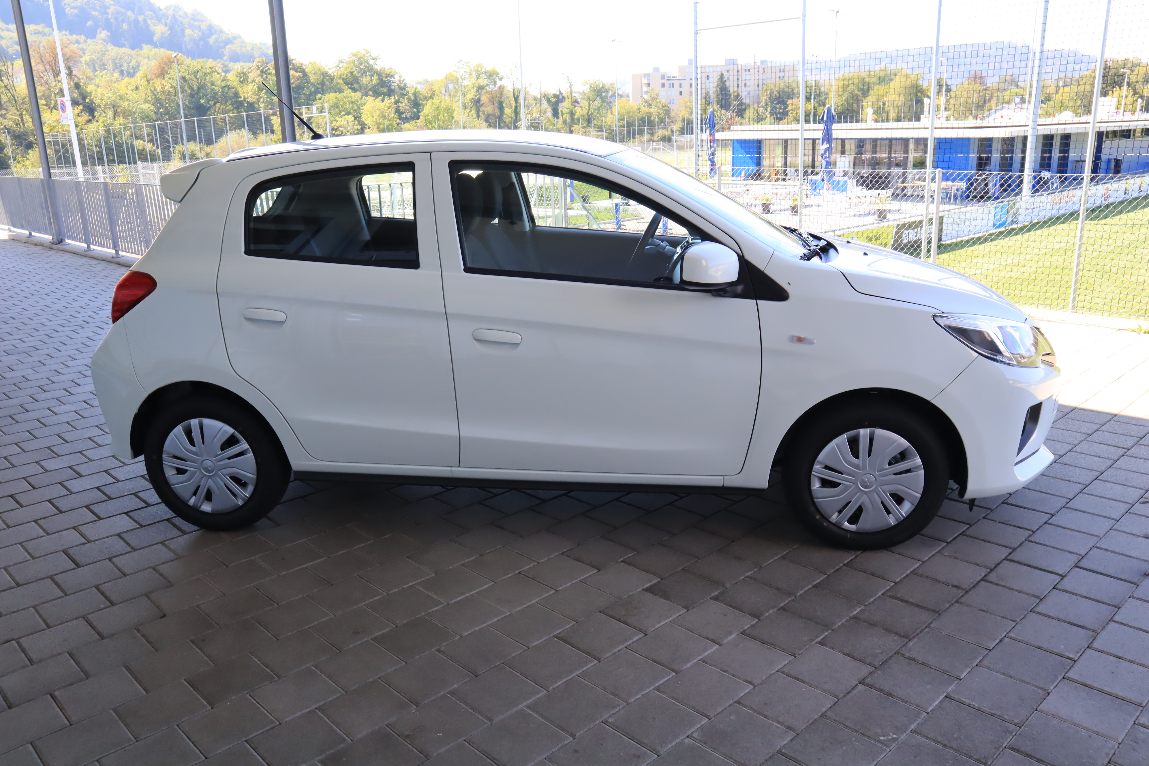 MITSUBISHI SPACE STAR