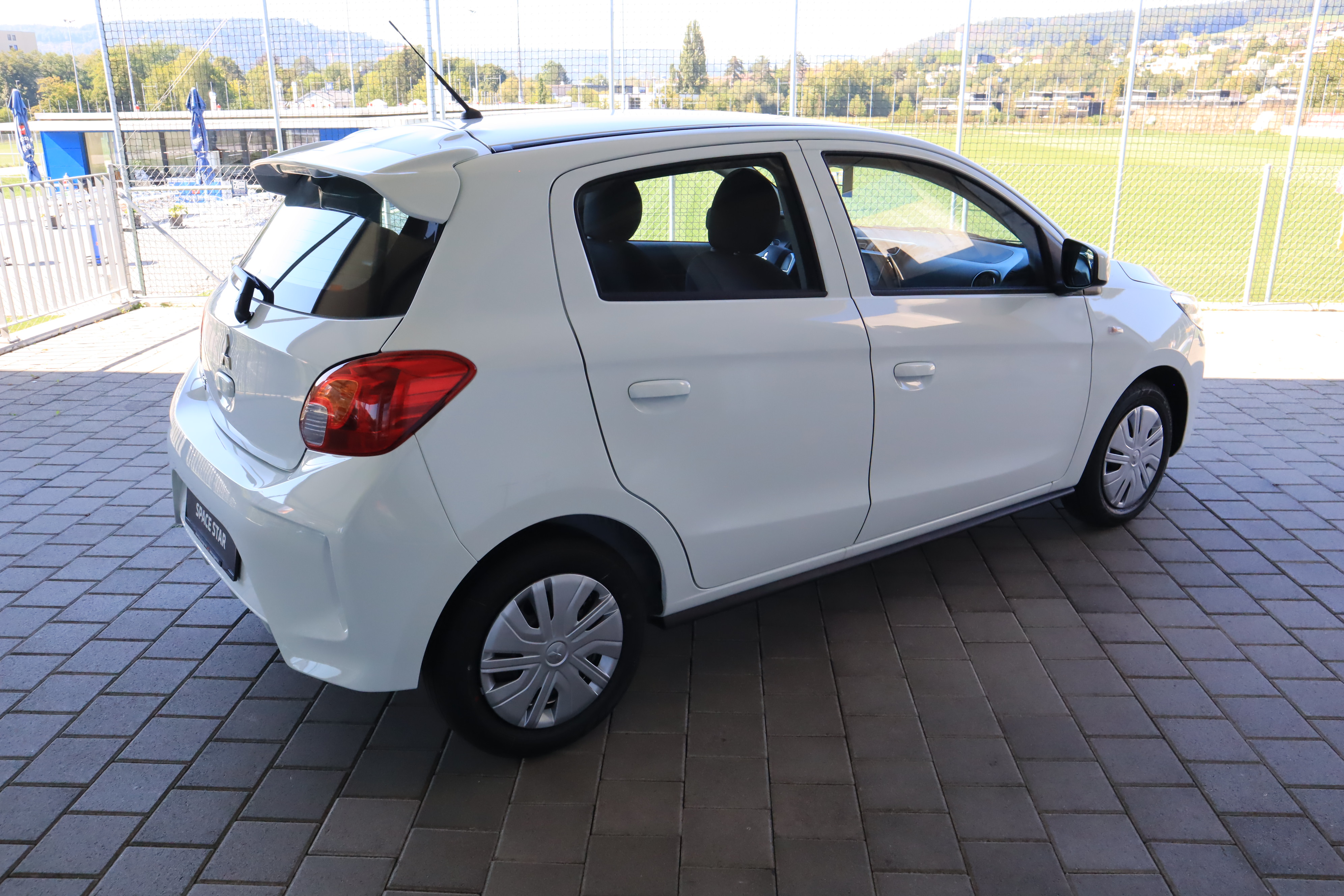 MITSUBISHI SPACE STAR