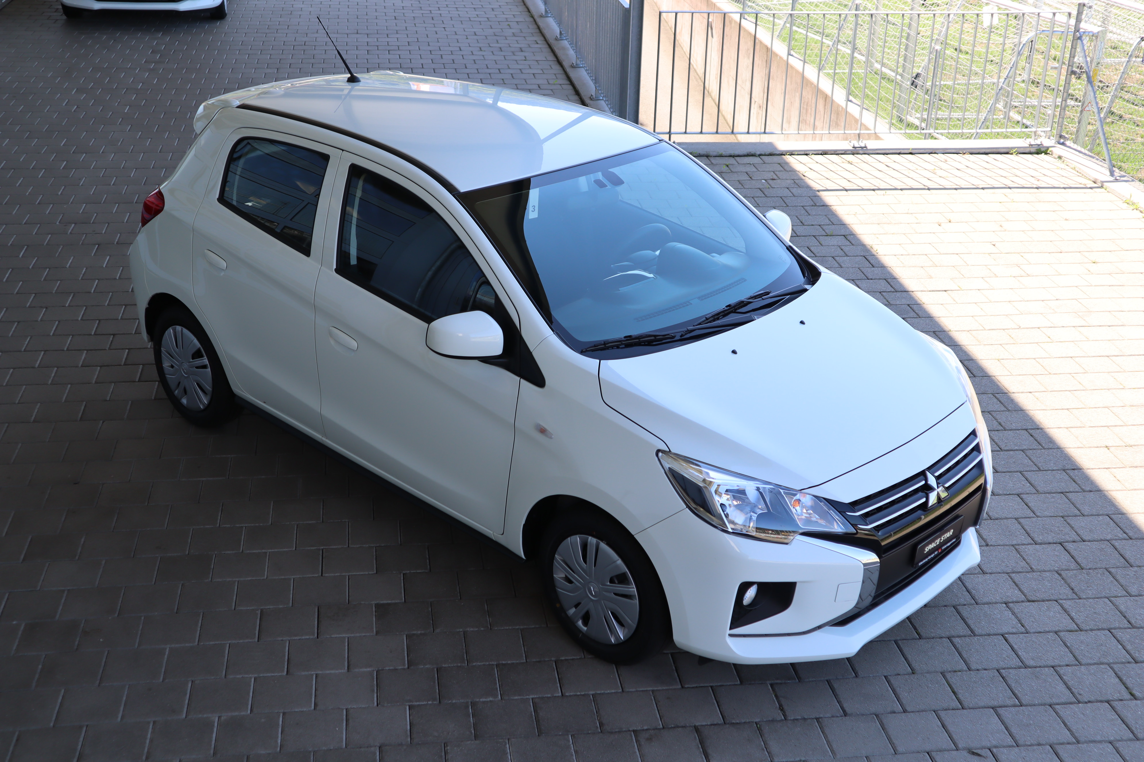 MITSUBISHI SPACE STAR