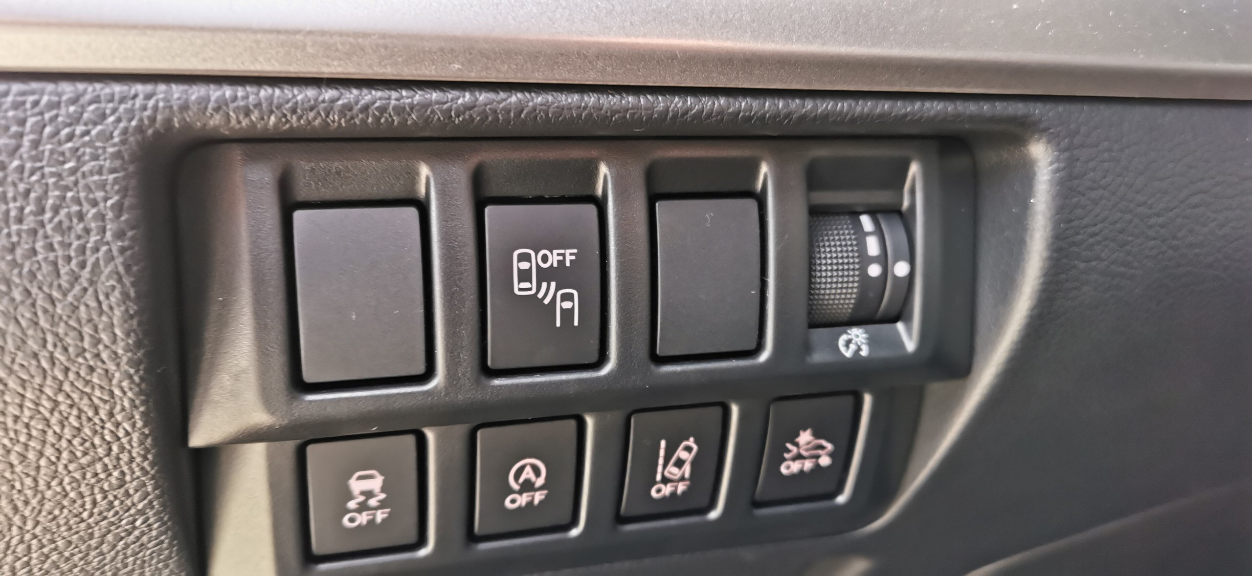 SUBARU Outback 2.5i Swiss Plus AWD Lineartronic