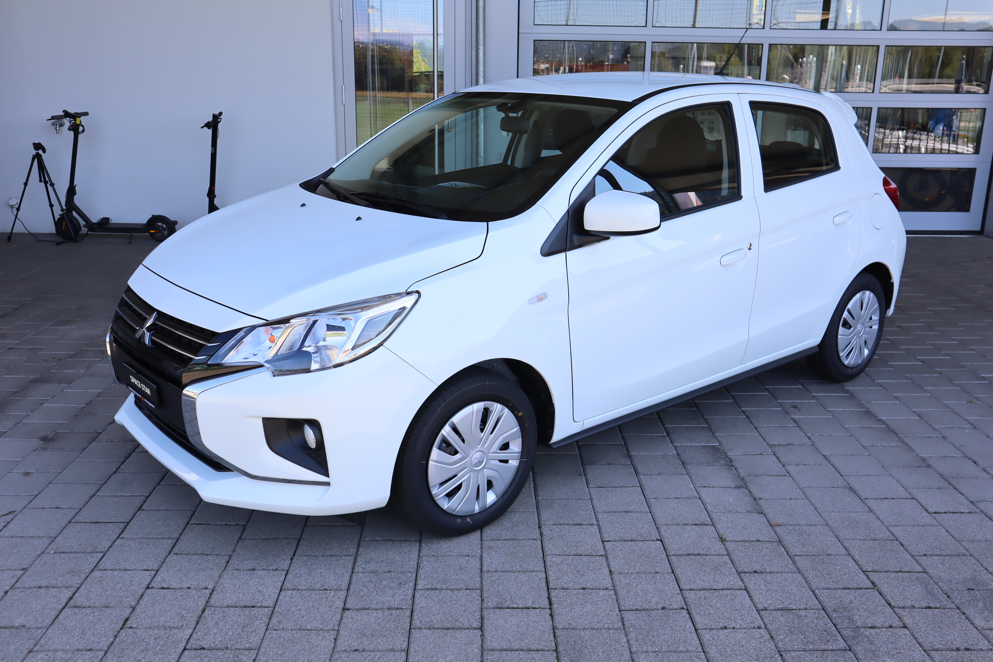 MITSUBISHI SPACE STAR