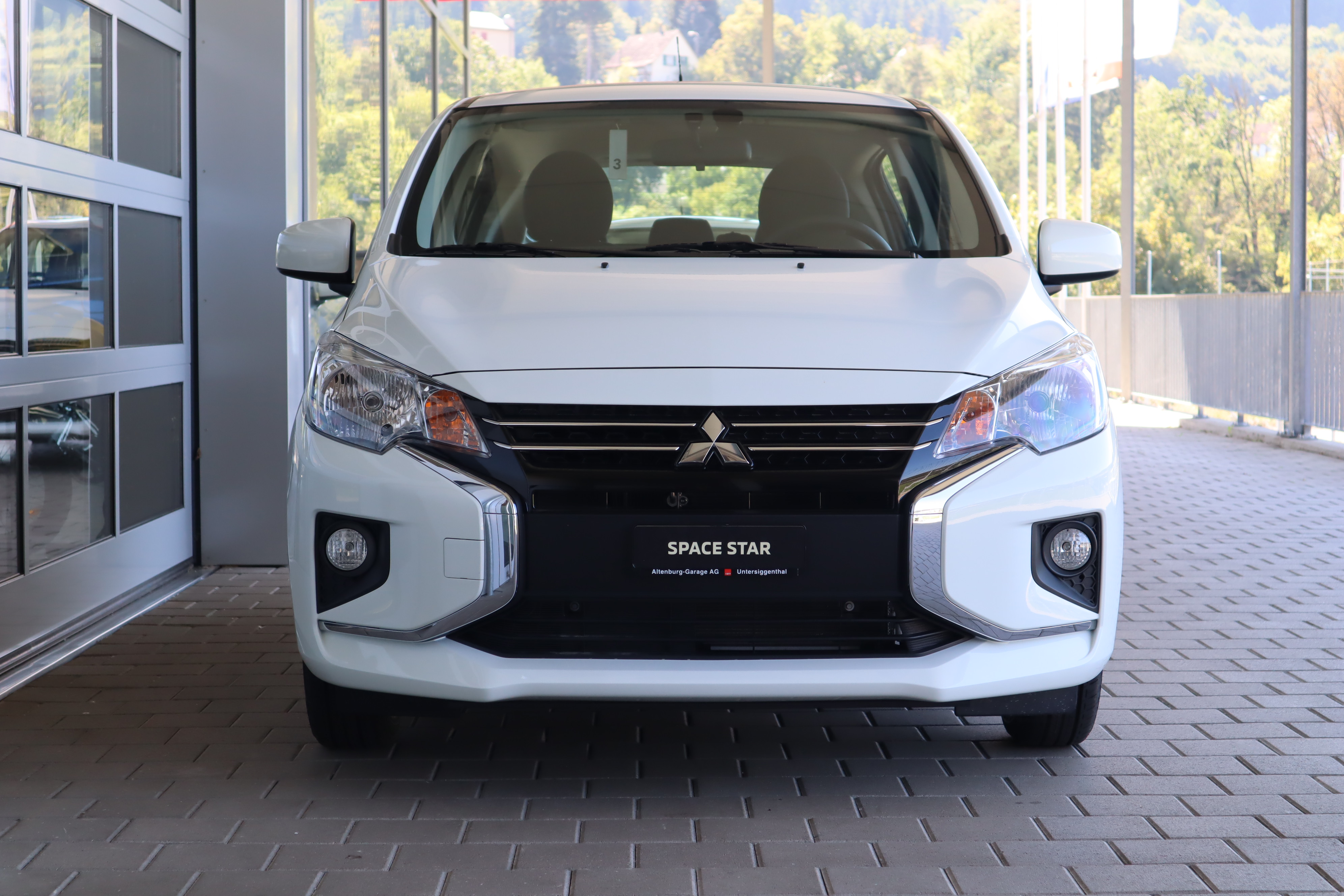 MITSUBISHI SPACE STAR